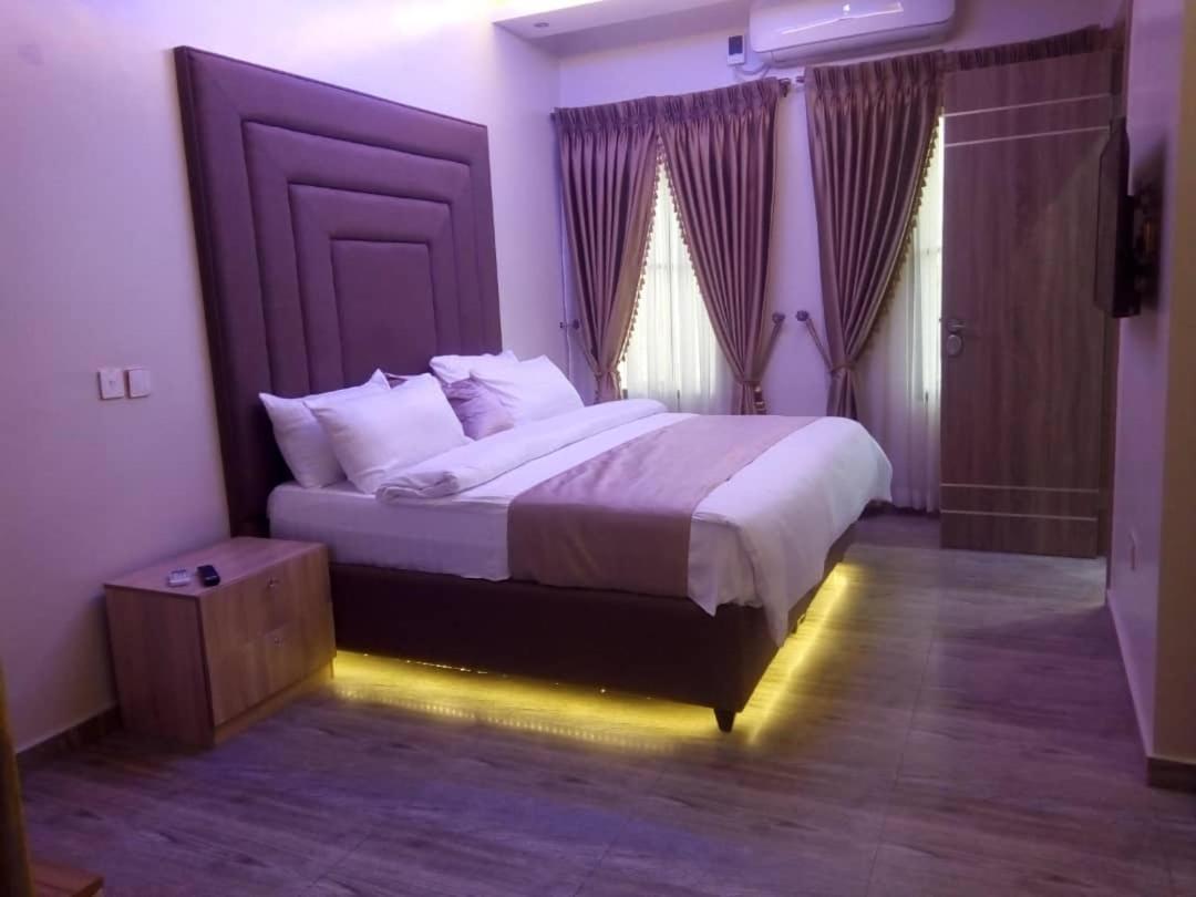 God'S Touch Apartments Signature Lagos Zewnętrze zdjęcie