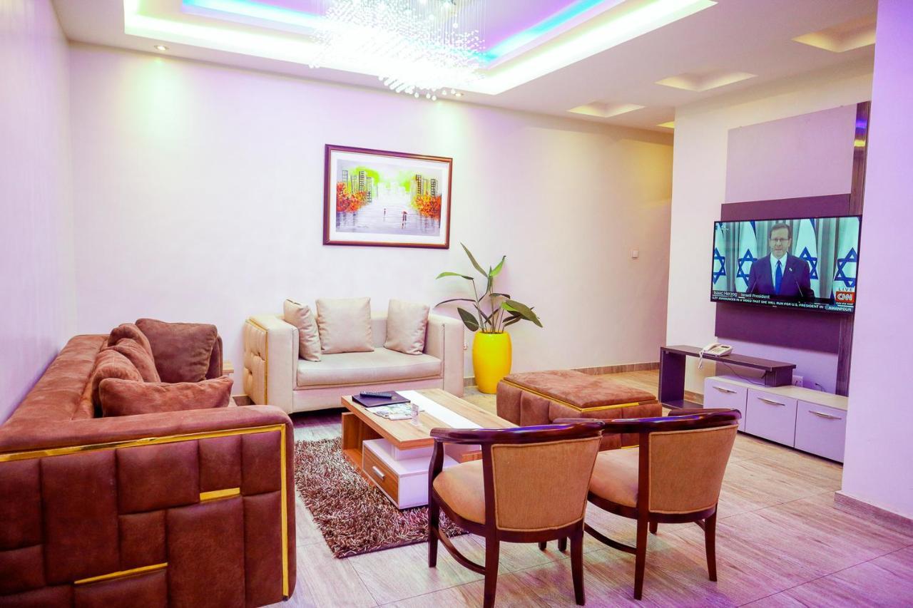 God'S Touch Apartments Signature Lagos Zewnętrze zdjęcie